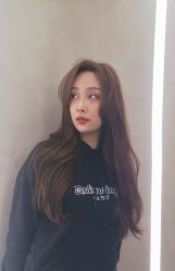 -变画·发型STUDIO