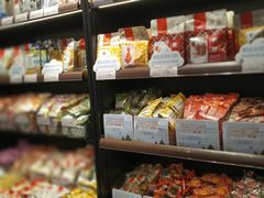 -良品铺子(五角场万达店)