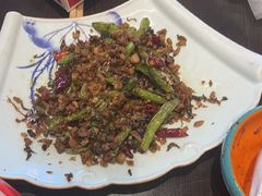 -川流不息·地道川菜·小龙虾(松东路店)