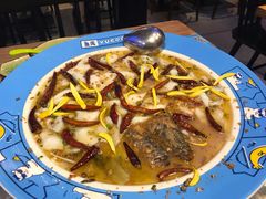 麻辣酸菜鲈鱼-鱼库·不仅是一家烤鱼店(车公庙店)
