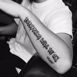 -SNOW TATTOO STUDIO