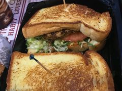 -The Habit Burger Grill 哈比特汉堡(爱琴海店)