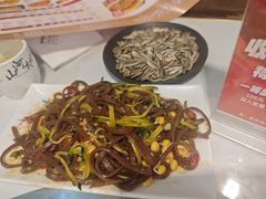 -哈尔滨烧烤·山河村铁锅炖(交大店)