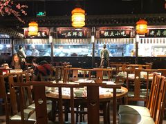 大堂-卢大鲜鱼头捞饭(美利广场店)