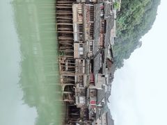 -临江餐馆二楼美食部落