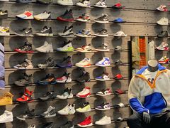 -ABC MART(心斎橋店)