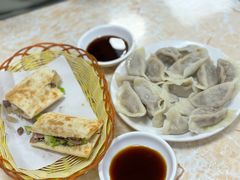 -河间正宗驴肉火烧(听海居店)