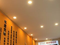 -钟方模白家肥肠粉(春熙店)