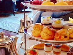 节日限定双人红丝绒下午茶-Salon de Ville浦江汇(上海外滩华尔道夫酒店店)