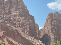 -天山神秘大峡谷