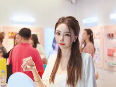 -4iNLOOK美瞳店(湖滨道购物中心店)