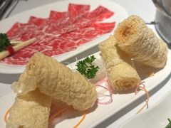 自家炸腐皮-洋房火锅(上海新天地南北里店)