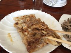 -溢心园香河肉饼总店