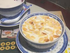 -广信牛奶甜品世家(台东店)
