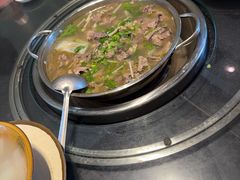 -周老三跷脚牛肉·全牛火锅(非遗传承店)