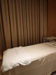 -AURAS璈然科技护肤中心