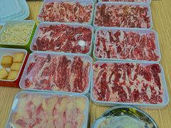 -杨老板·海鲜集市火锅·鲜切牛肉(中防万宝店)