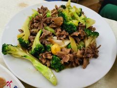 西兰花炒肾球-醉贤居