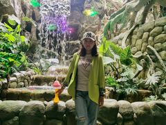 -多彩贵州城极地海洋世界