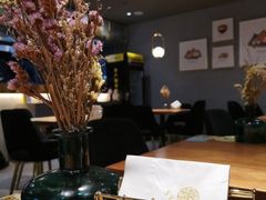 -POKEE VIA&Brunch·维娅(重庆来福士店)