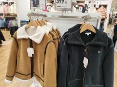 -优衣库(南宁安吉万达广场店)