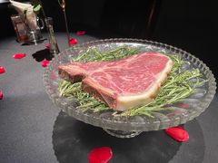 干式熟成澳洲M5和牛T骨牛排-小火花·干式熟成牛排馆Spark SteakHouse(剑桥郡店)