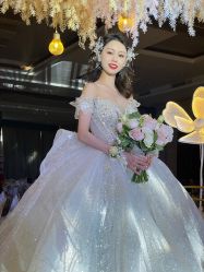 -艾米丽婚纱礼服