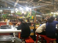 大堂-钢管厂歆瑞源油卤串串香(春熙路太古里店)