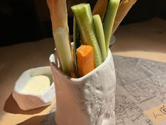 -穹六人间 people 6(岳阳路店)