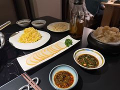 -鲜入唯煮·港式海鲜牛肉火锅(金宝街店)