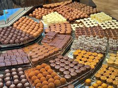 -Laderach 莱德拉(上海环贸iapm店)