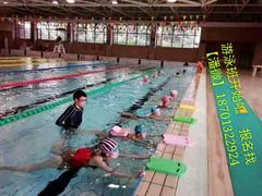 -健龙森俱乐部·游泳·健身·羽毛球综合体育馆