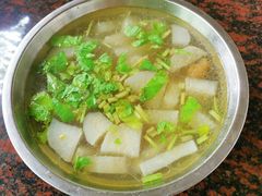 柴火大鼎汤-大本营竹筒饭