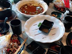 -沪小胖小龙虾(淮海中路旗舰店)