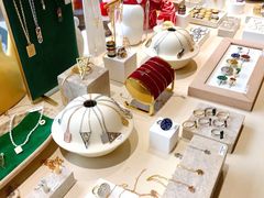 -LADY FAFA(巨鹿路陕西南路路口店)