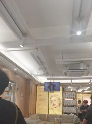 -一東造型烫发染发
