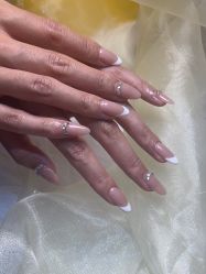 -小黑瓶美甲美睫