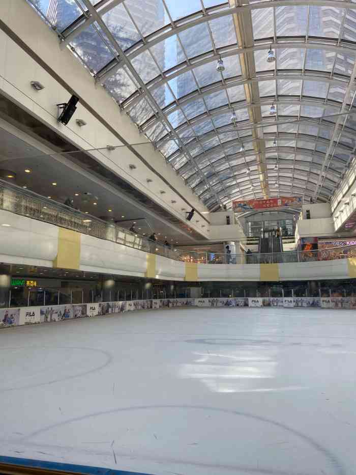 国贸溜冰场-"工作日去的,只要30元,租鞋不要钱真的超.