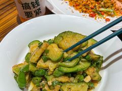 -黄弟大排档·湖南菜·小龙虾·小海鲜(凯旋北路店)