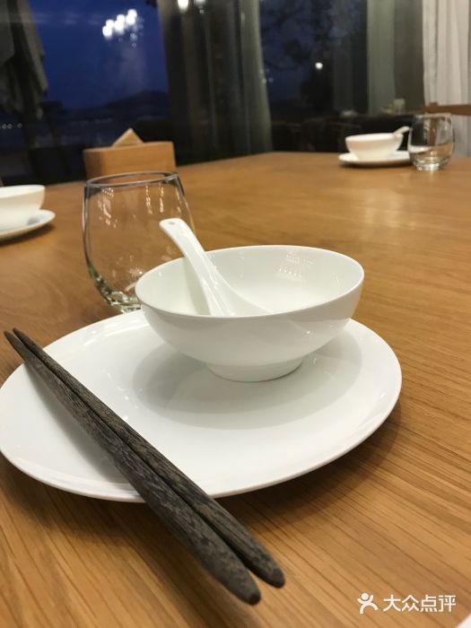 无味舒食(环岛路店)餐具摆设图片