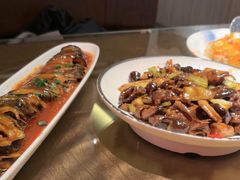 -东口码头·烧鸽子·鱼头泡饼·地方菜(金鹰悦城店)