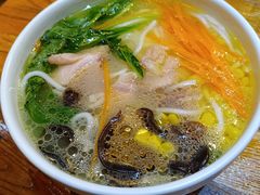 鸡汤米线-云海肴·汽锅鸡·云南菜(天津国金汇店)