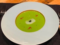 西葫芦瓜汤配扇贝刺身及黑鱼子酱-AZUL by FUEL蓝色·法式酒馆(琶醍店)