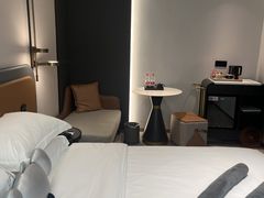 -朵兰达V酒店(成都春熙路太古里国金中心店)