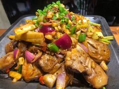 -炉小二铜锅牛蛙•川湘菜(三里屯店)