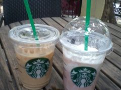 香草拿铁&草莓豆奶星冰乐-星巴克臻选(广州沙面店)