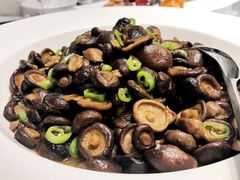 肉汁小香菇-毛家饭店·30年融合新湘菜(汉峪金谷店)