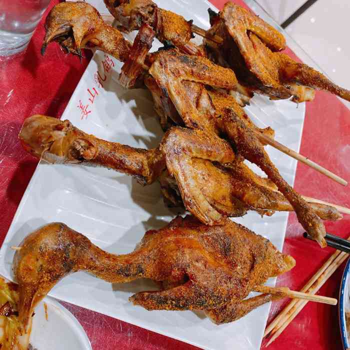 姜山乳鸽(莱西店)