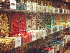 零售区-VENCHI 闻绮(北京国贸商城店)