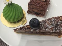 -飨食汇全日制餐厅·昆山皇冠假日酒店(九方店)